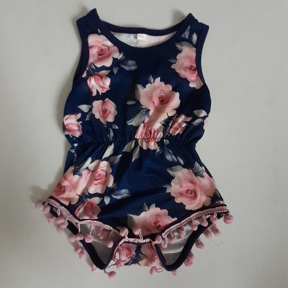 Sold - Picture 1 of 6